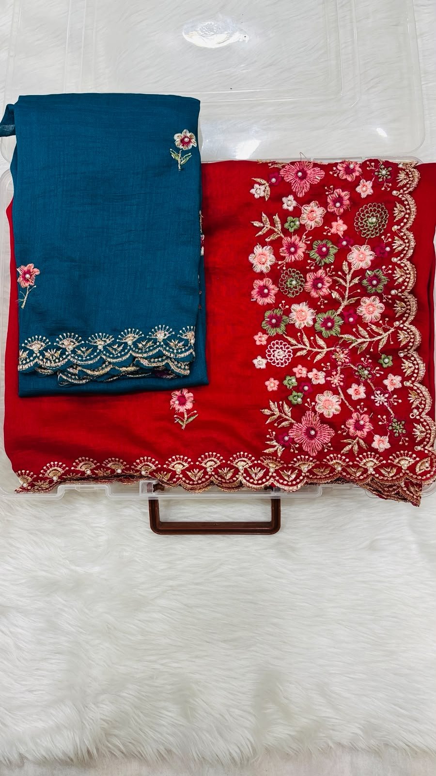 2026/06/1000019084.jpg Rich Embroidery Moti Saree - Image 1